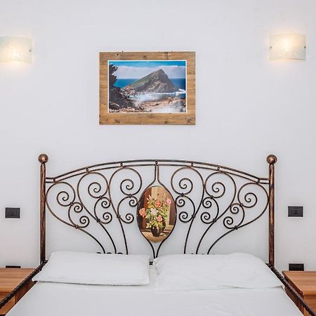 Casa Vacanze Maestrale - By Faendho Porto Torres Exterior photo
