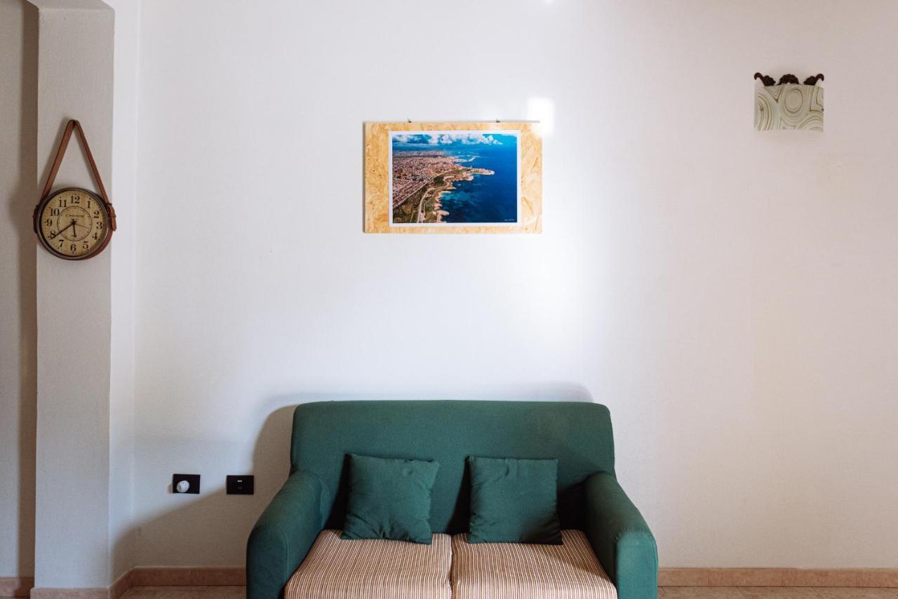 Casa Vacanze Maestrale - By Faendho Porto Torres Exterior photo