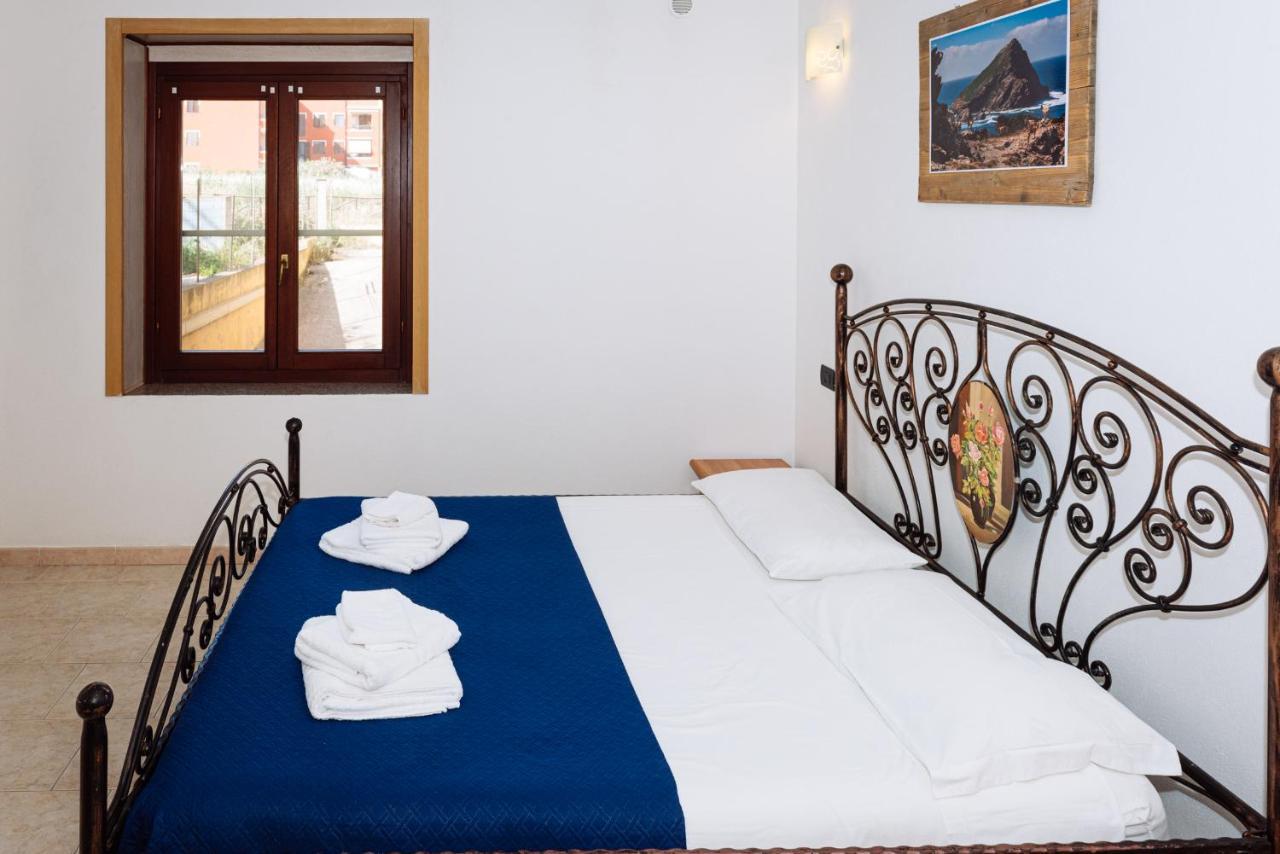 Casa Vacanze Maestrale - By Faendho Porto Torres Exterior photo